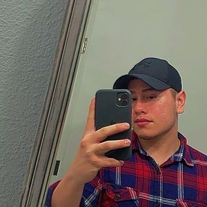 Meet your Posher, Emmanuel